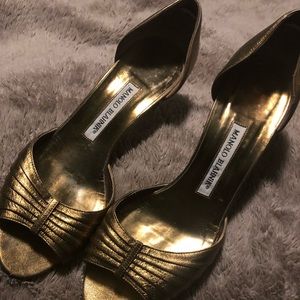 Authentic gold Manolo Blahnik size 38.5